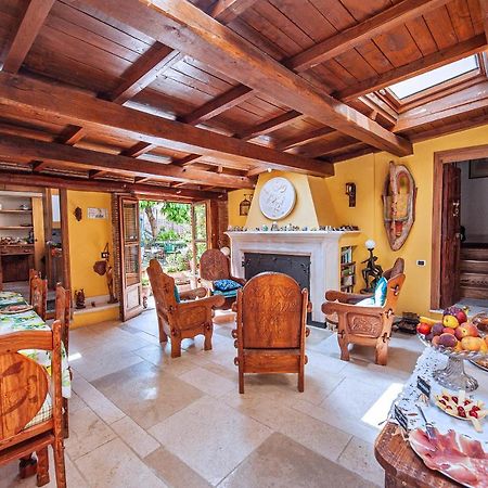 B&B Bone Novelle Dimora Storica Palazzo Zuzi Л'Аквіла Екстер'єр фото
