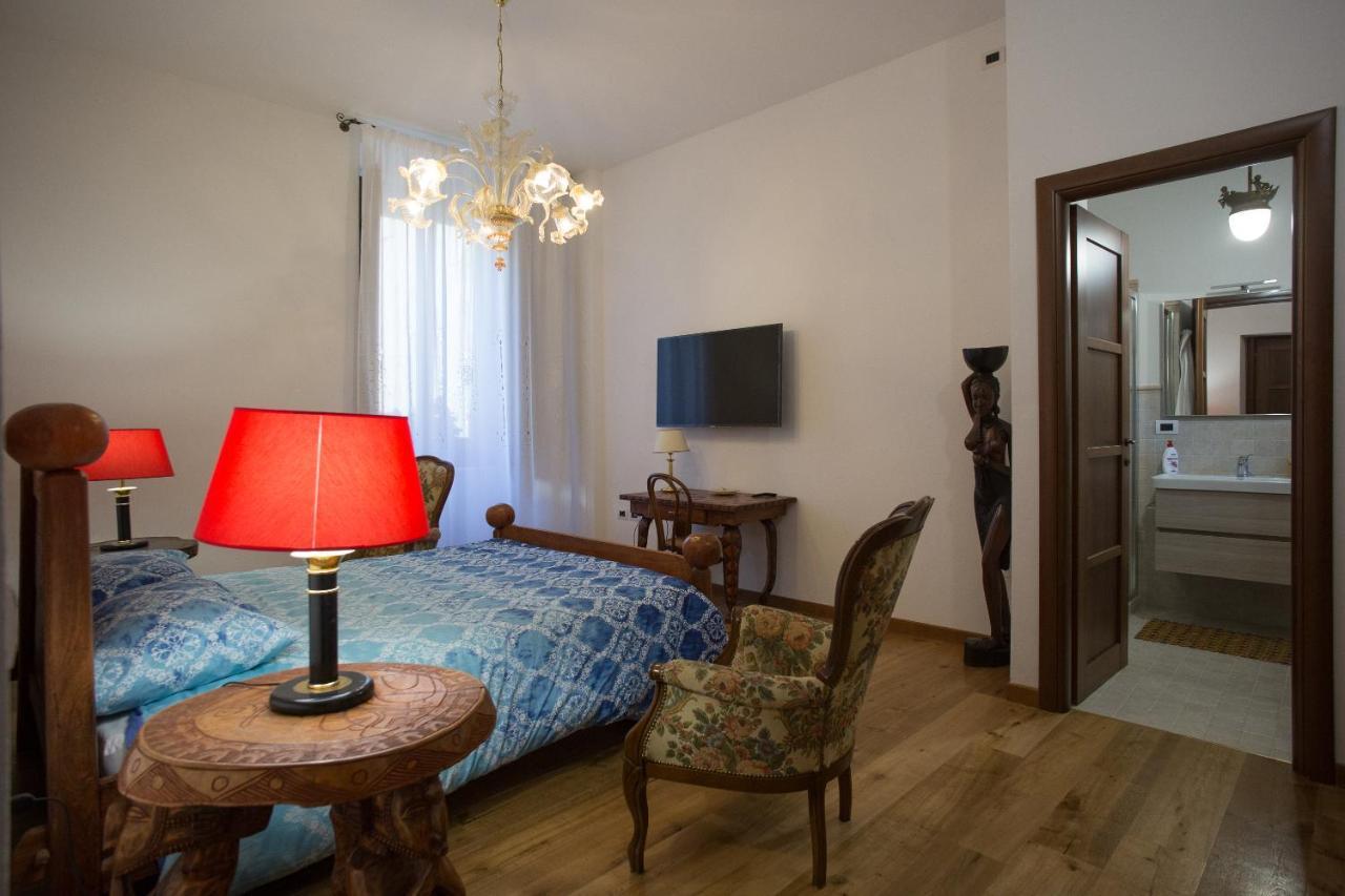 B&B Bone Novelle Dimora Storica Palazzo Zuzi Л'Аквіла Екстер'єр фото
