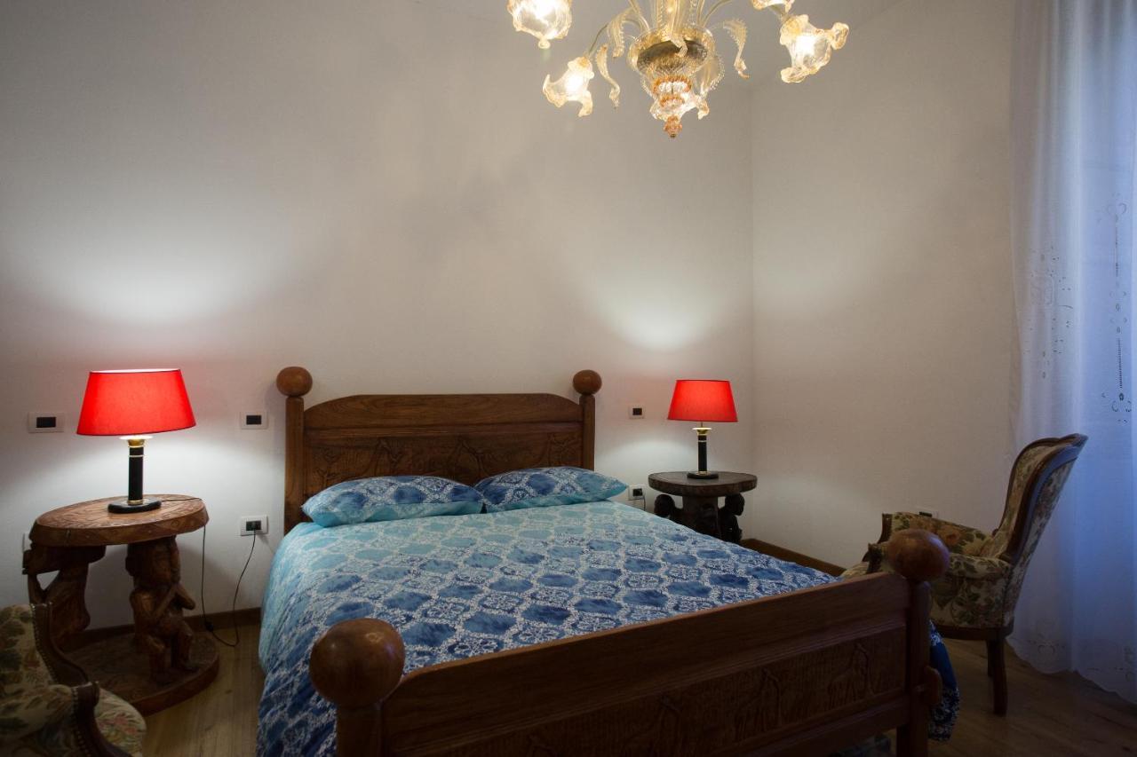 B&B Bone Novelle Dimora Storica Palazzo Zuzi Л'Аквіла Екстер'єр фото