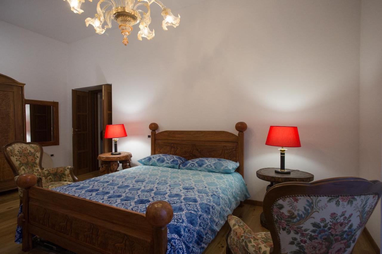 B&B Bone Novelle Dimora Storica Palazzo Zuzi Л'Аквіла Екстер'єр фото